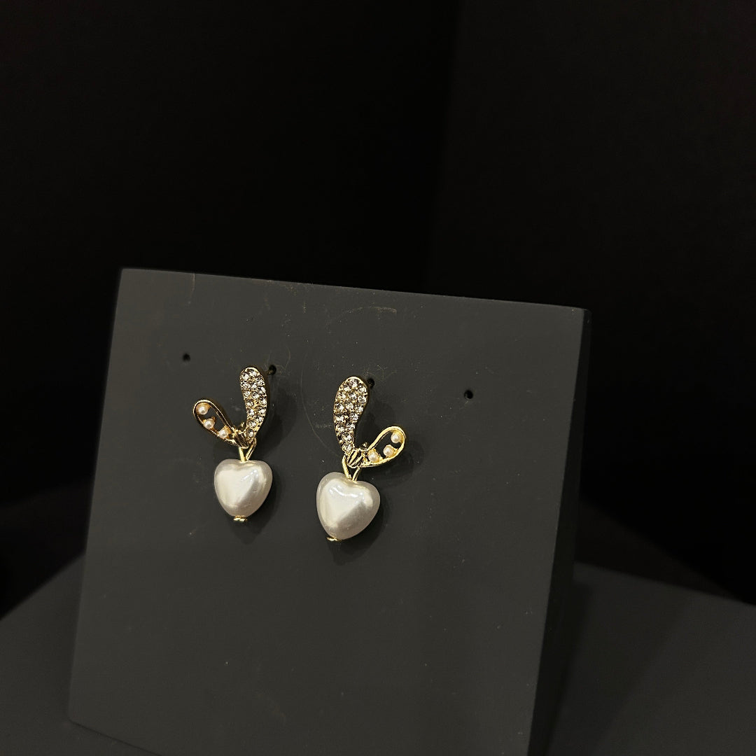 Heart Pearl Victory Earrings