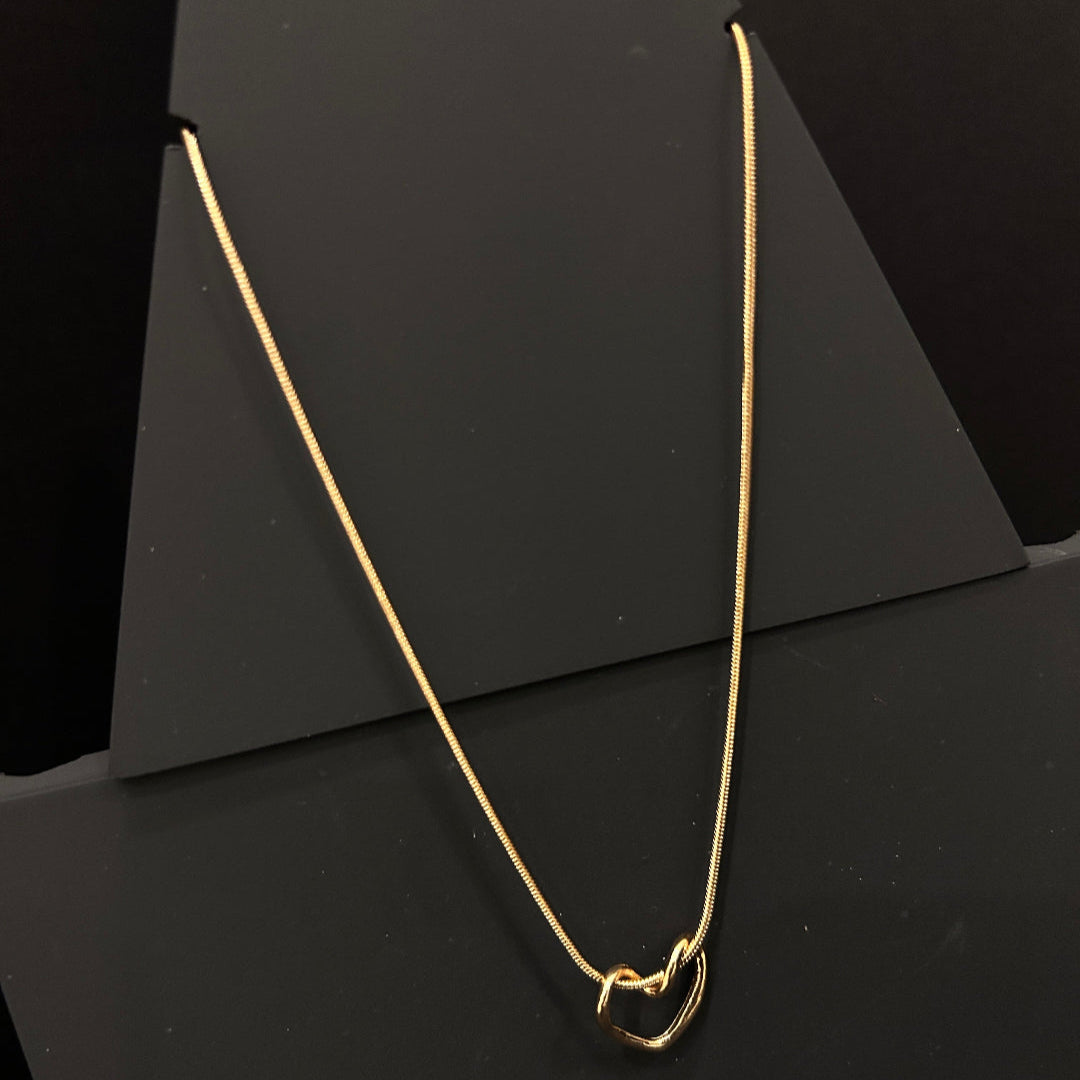 Swinging Heart Premium Necklace