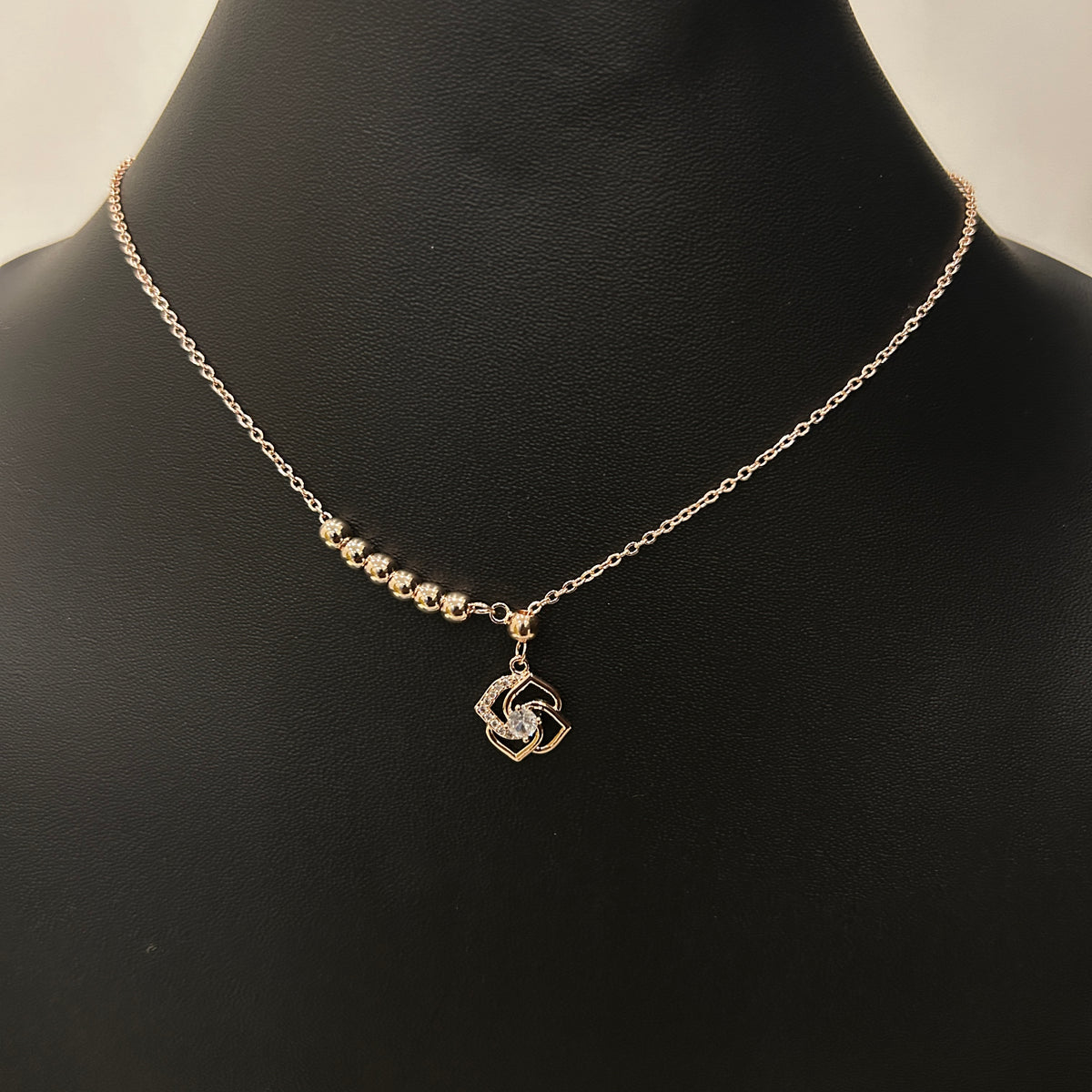 Four Leaf Rose Gold Pearl Necklace