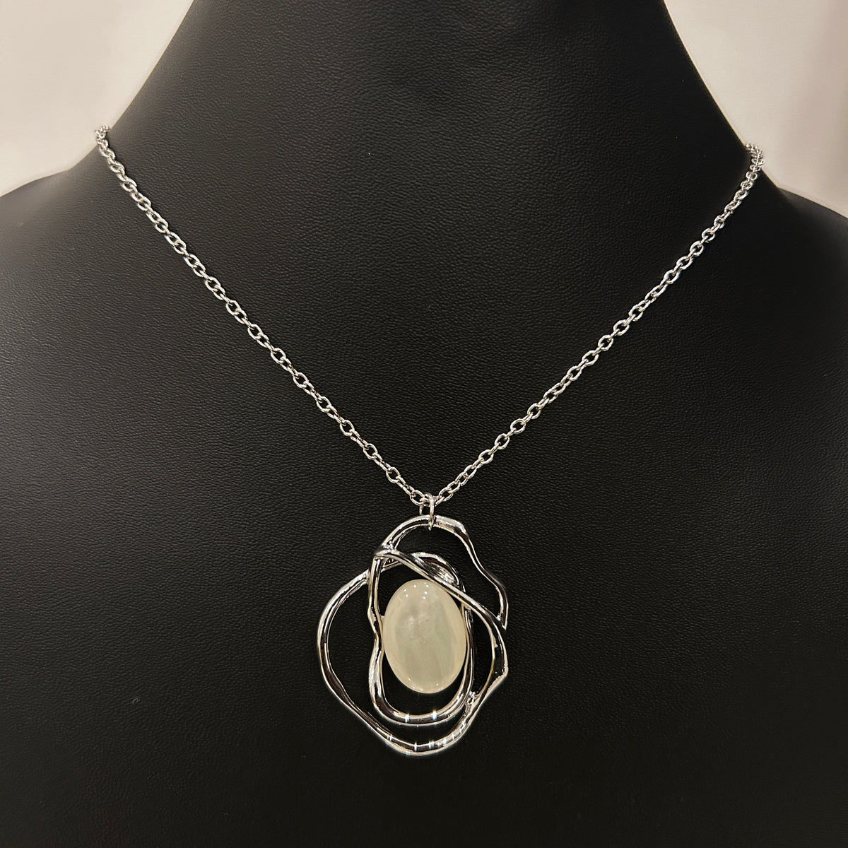 Modern Pendant with Chain Silver Color