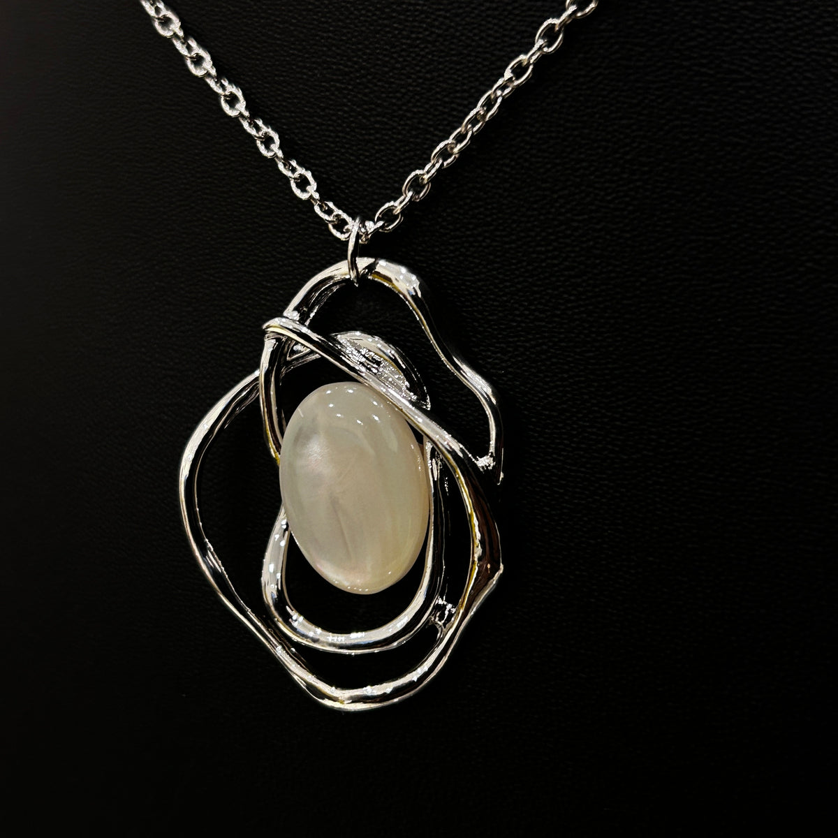 Modern Pendant with Chain Silver Color