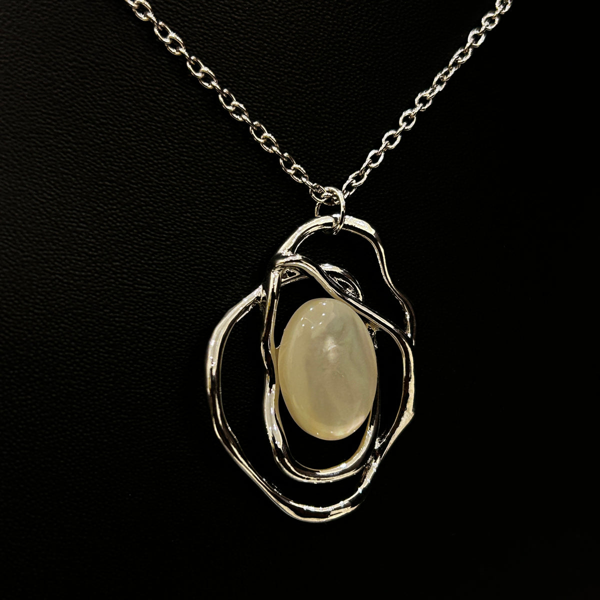 Modern Pendant with Chain Silver Color